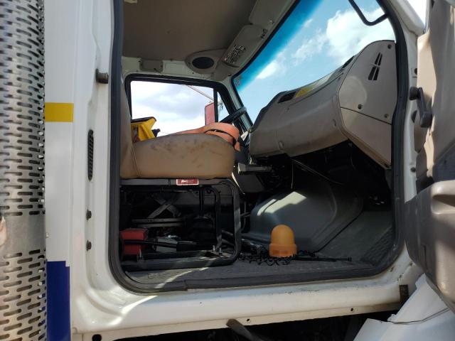 54078695 :رقم المزاد ، 2FZHATDC67AY20302 vin ، 2007 Sterling Truck Lt مزاد بيع