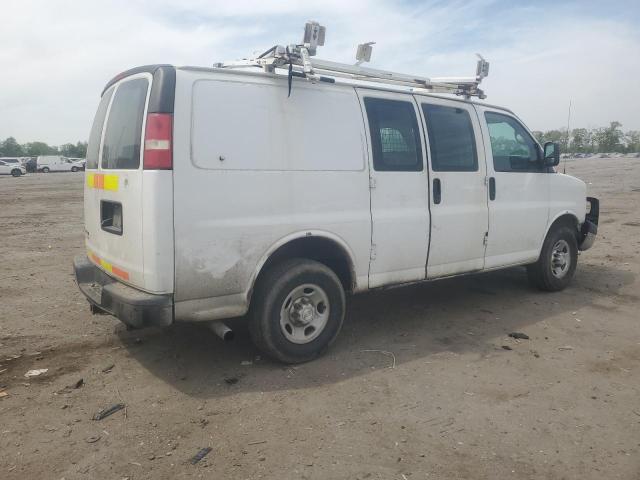 60940765 :رقم المزاد ، 1GCWGFCF6F1147077 vin ، 2015 Chevrolet Express G2 مزاد بيع