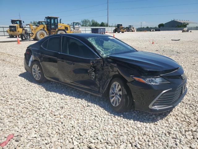 70989325 :رقم المزاد ، 4T1C11AK9NU683800 vin ، 2022 Toyota Camry مزاد بيع