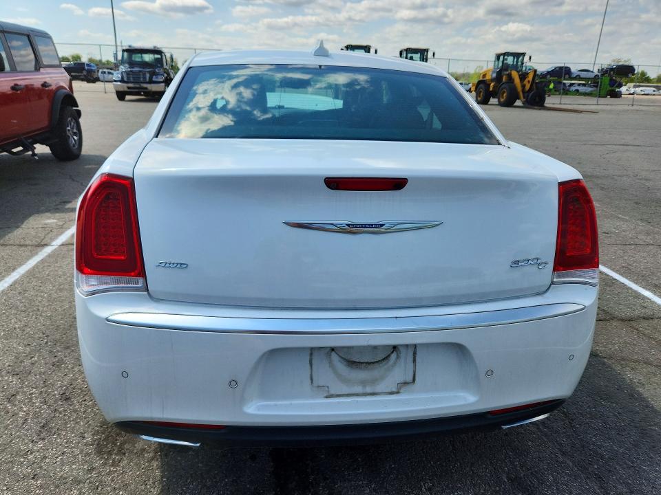 50492726 :رقم المزاد ، 2C3CCASGXFH882954 vin ، 2015 Chrysler 300c مزاد بيع