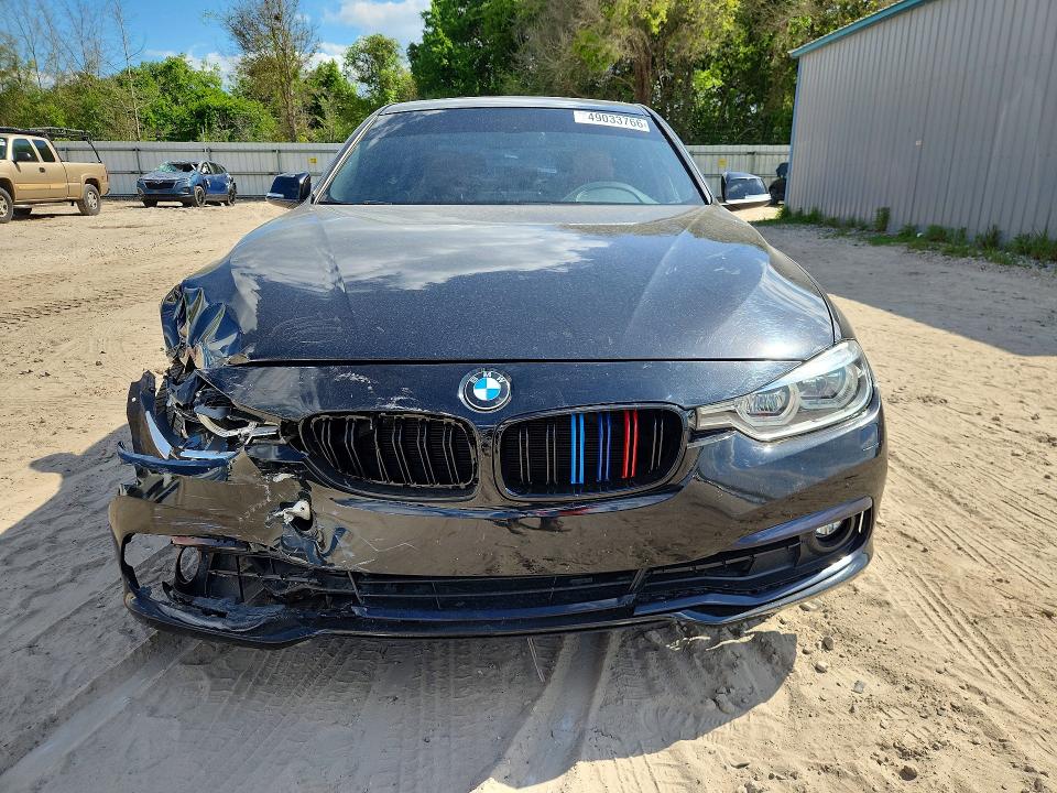 49033766 :رقم المزاد ، WBA8B9G50JNU95918 vin ، 2018 Bmw 330 مزاد بيع