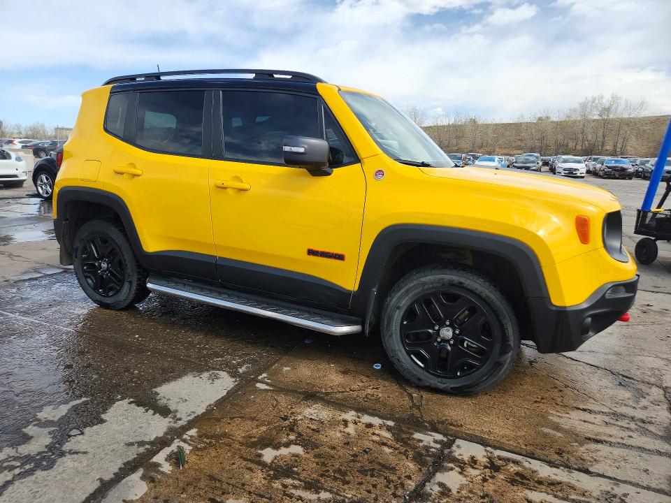 2018 Jeep Renegade მანქანა იყიდება აუქციონზე, vin: ZACCJBCB4JPH15796, აუქციონის ნომერი: 49302866