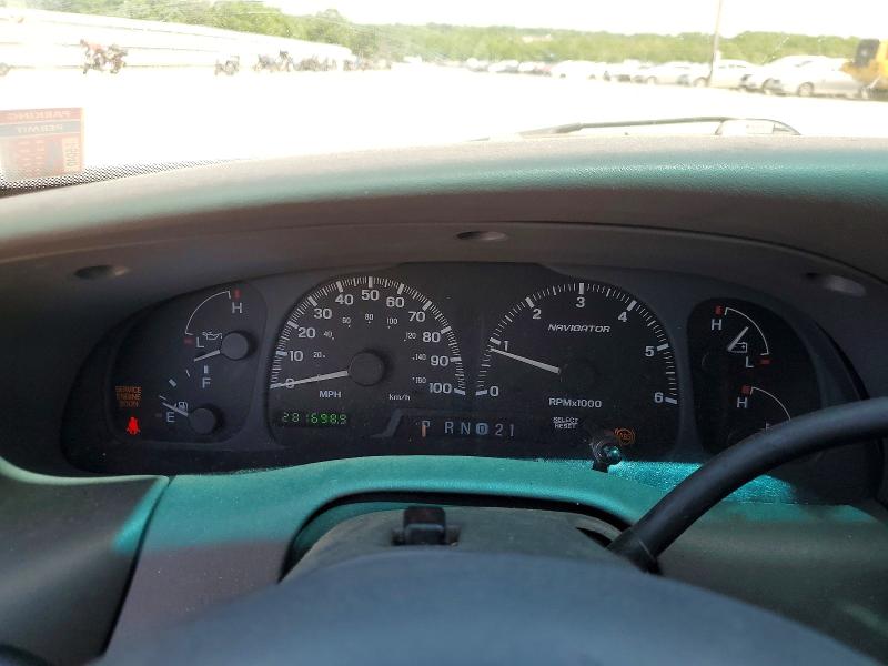 50710266 :رقم المزاد ، 5LMFU28R31LJ15987 vin ، 2001 Lincoln Townhouse Navigator مزاد بيع