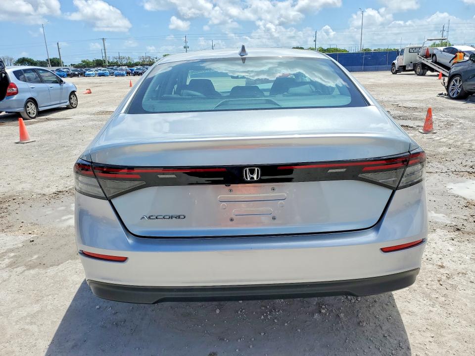 Продажа на аукционе авто 2024 Honda Accord, vin: 1HGCY1F26RA085858, номер лота: 51616806