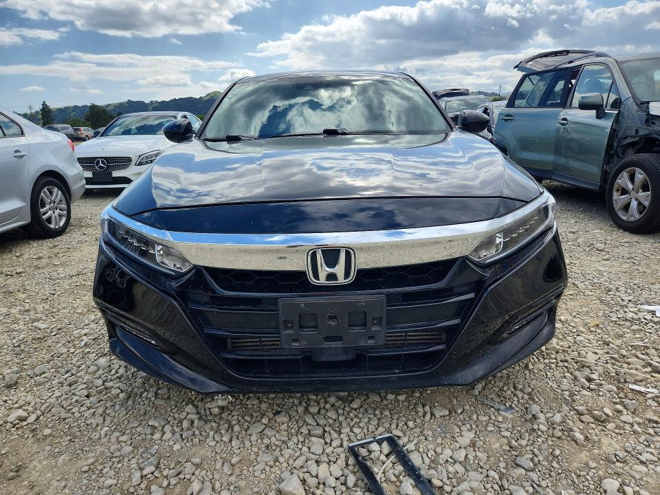Auction sale of the 2018 Honda Accord, vin: 1HGCV1F44JA114854, lot number: 51369336