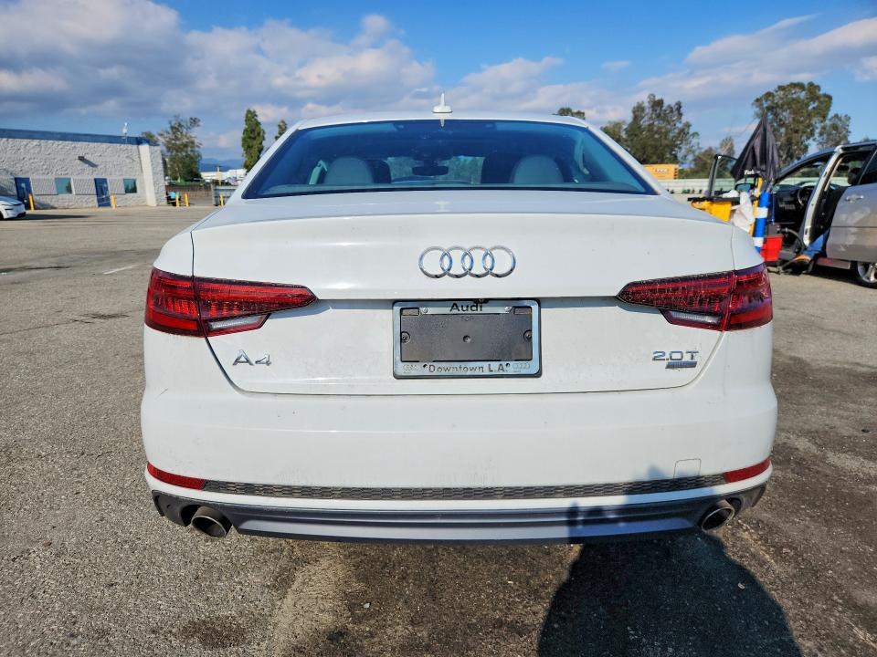 48015906 :رقم المزاد ، WAUKMAF4XJA210403 vin ، 2018 Audi A4 مزاد بيع