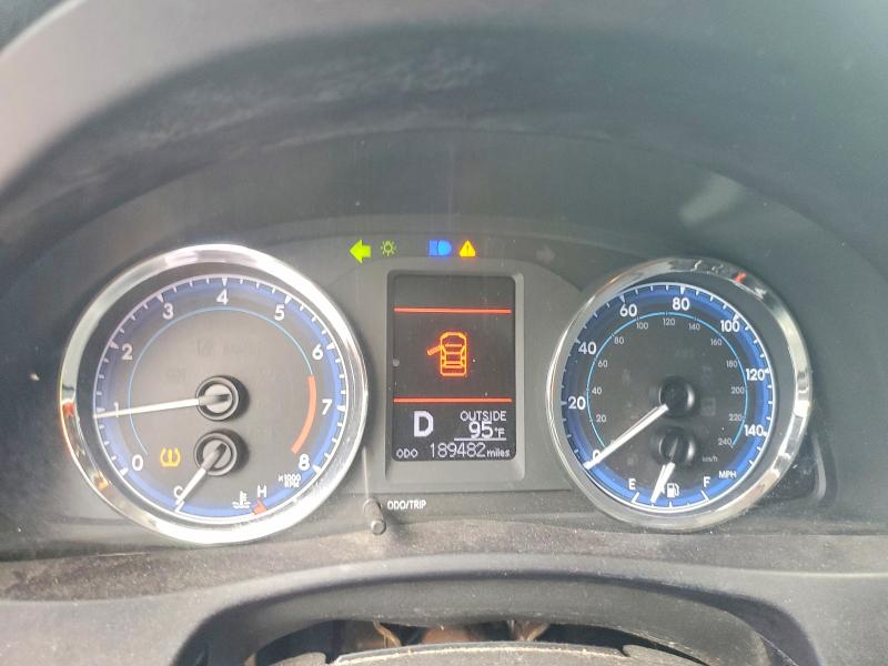 Продаж на аукціоні авто 2018 Toyota Corolla, vin: 5YFBURHE0JP784656, номер лоту: 51637496