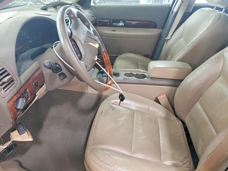 48648806 :رقم المزاد ، 1LNHM87A92Y679903 vin ، 2002 Lincoln Townhouse Ls مزاد بيع