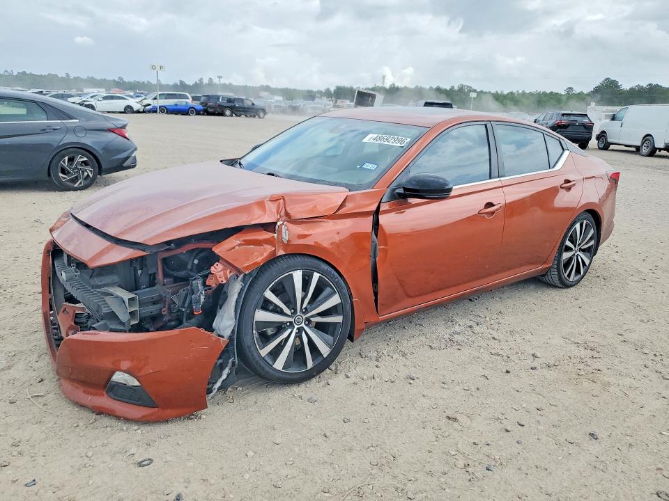 48692996 :رقم المزاد ، 1N4AL4CV5MN302117 vin ، 2021 Nissan Altima مزاد بيع