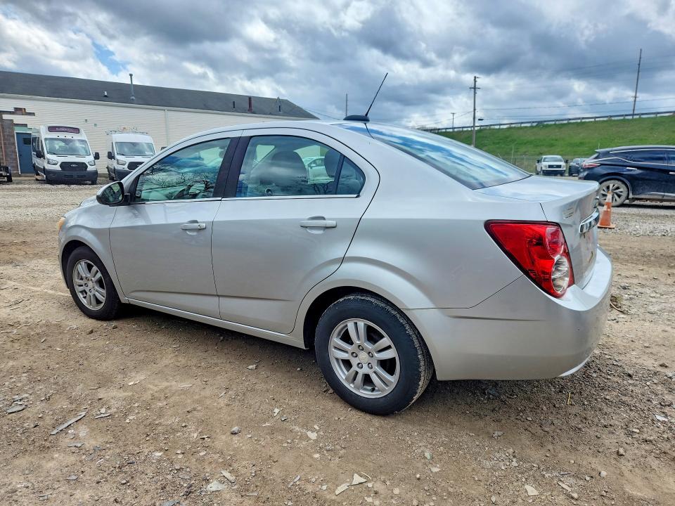 51614556 :رقم المزاد ، 1G1JC5SG5F4203351 vin ، 2015 Chevrolet Sonic مزاد بيع