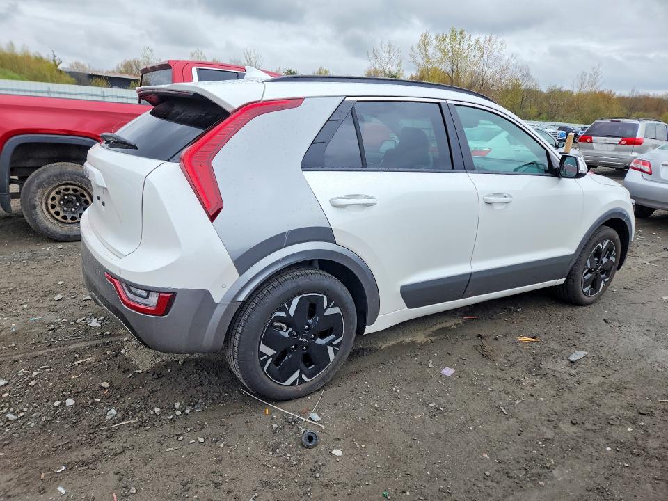 51876606 :رقم المزاد ، KNDCT3L1XS5143697 vin ، 2025 Kia Niro مزاد بيع