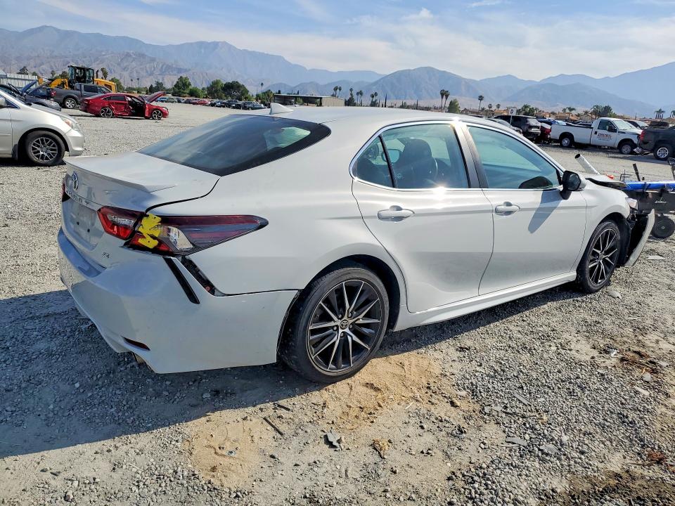 Продаж на аукціоні авто 2023 Toyota Camry, vin: 4T1G11AK2PU116056, номер лоту: 48718406