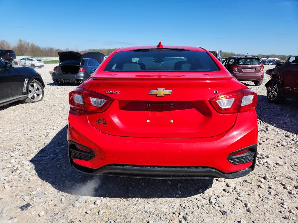 Продаж на аукціоні авто 2018 Chevrolet Cruze, vin: 1G1BE5SM9J7193760, номер лоту: 50245976