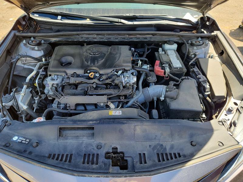 48680986 :رقم المزاد ، 4T1C11AK2NU687140 vin ، 2022 Toyota Camry مزاد بيع