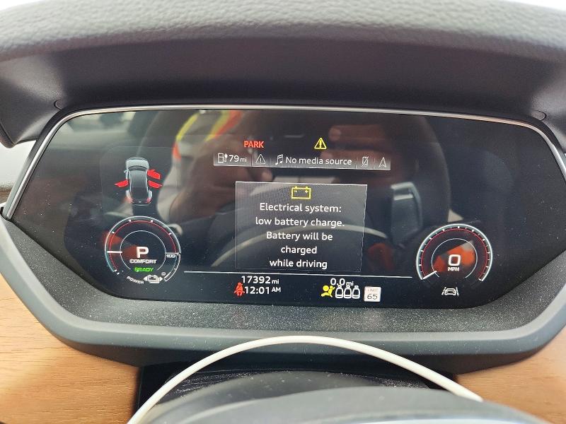 Продажа на аукционе авто 2022 Audi E-tron Gt, vin: WAUFJBFWXN7010450, номер лота: 49663026