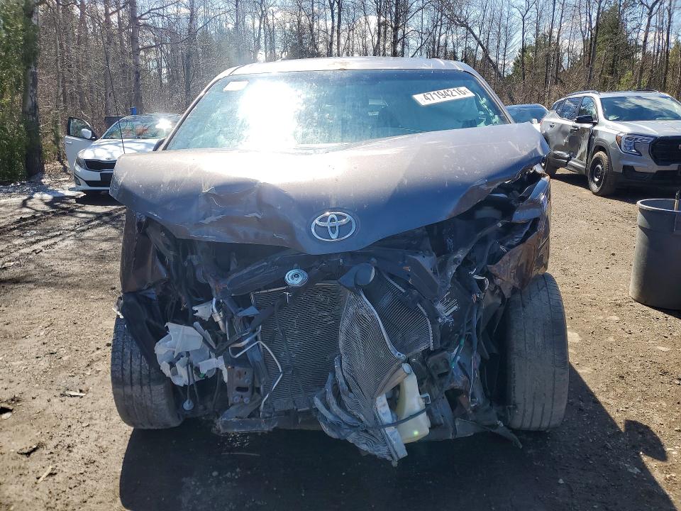 2014 Toyota Sienna მანქანა იყიდება აუქციონზე, vin: 5TDKK3DC8ES522033, აუქციონის ნომერი: 47194216