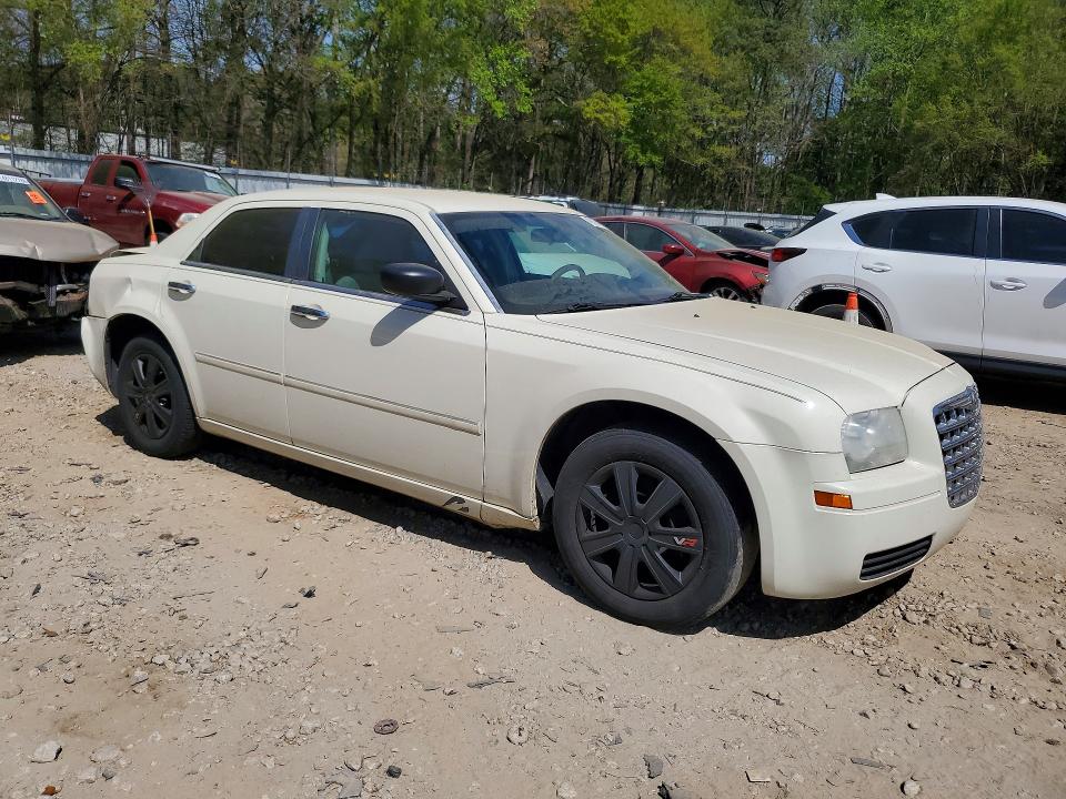 2007 Chrysler 300 მანქანა იყიდება აუქციონზე, vin: 2C3KA43RX7H731701, აუქციონის ნომერი: 48164626