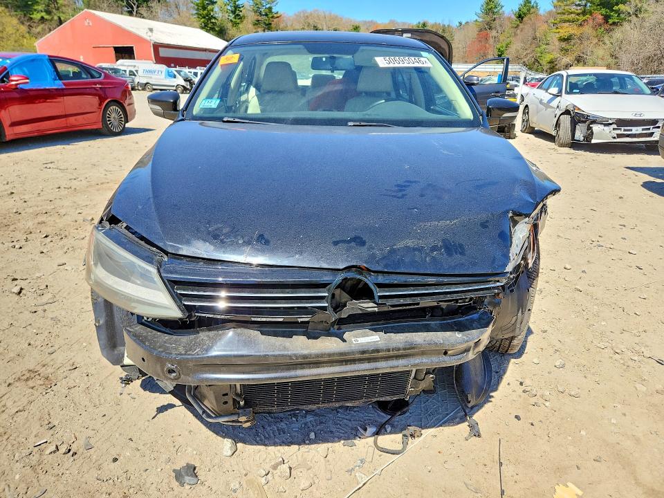 2011 Volkswagen Jetta მანქანა იყიდება აუქციონზე, vin: 3VWLX7AJ1BM300331, აუქციონის ნომერი: 50695046