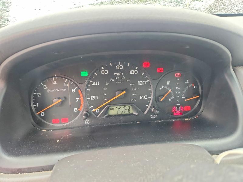 51933146 :رقم المزاد ، 1HGCG56662A166166 vin ، 2002 Hond Accord مزاد بيع