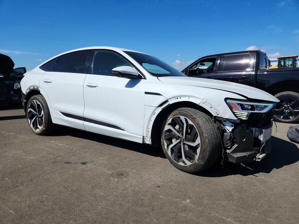 Aukcja sprzedaży 2024 Audi Q8 E-tron, vin: WA1CAAGE4RB010463, numer aukcji: 51195206