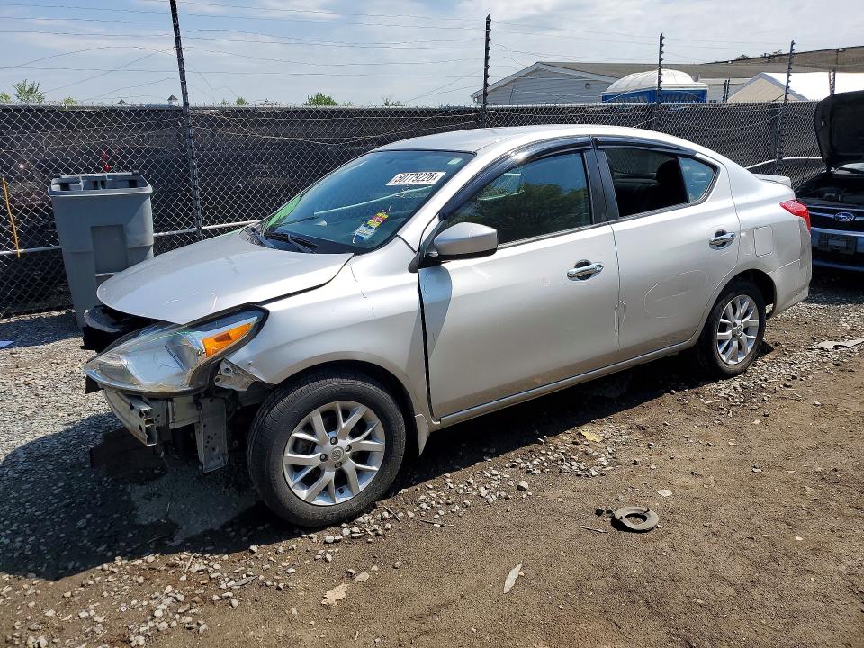 Продажа на аукционе авто 2018 Nissan Versa, vin: 3N1CN7AP8JL833281, номер лота: 57911826