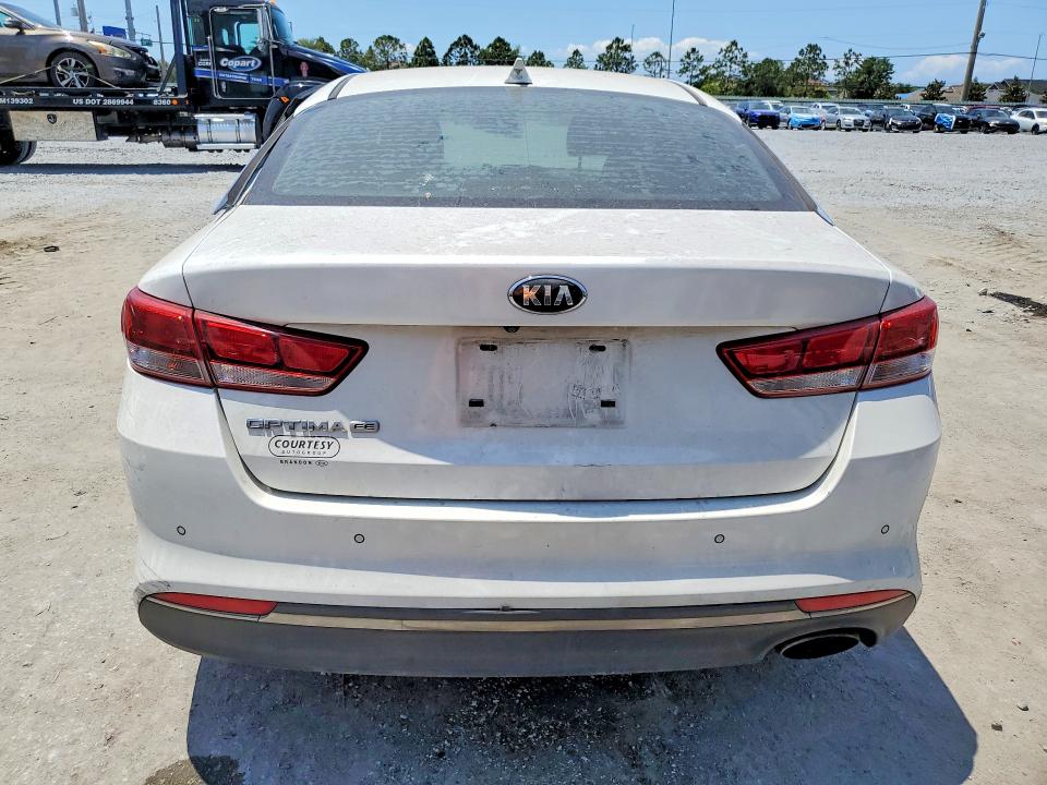Продаж на аукціоні авто 2018 Kia Optima, vin: KNAGT4L37J5235516, номер лоту: 51071266