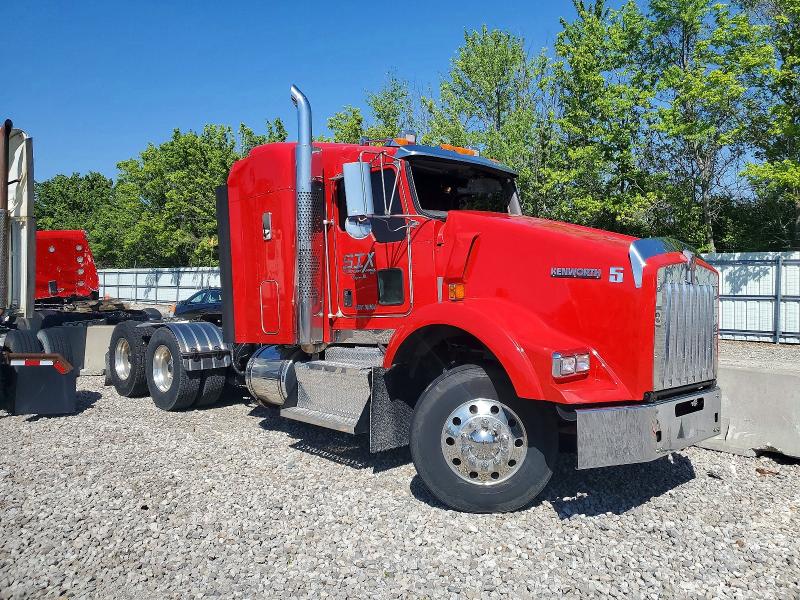 Продажа на аукционе авто 2016 Kenworth T800, vin: 1XKDD49X0GJ482572, номер лота: 50291346