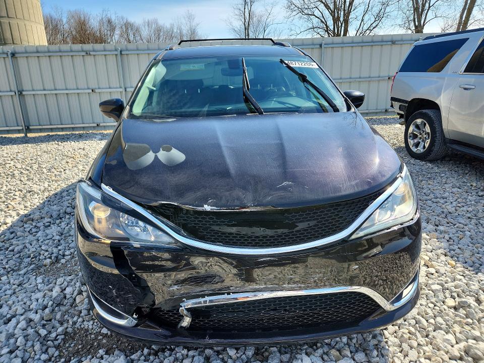 48712206 :رقم المزاد ، 2C4RC1BG9JR246700 vin ، 2018 Chrysler Pacifica مزاد بيع