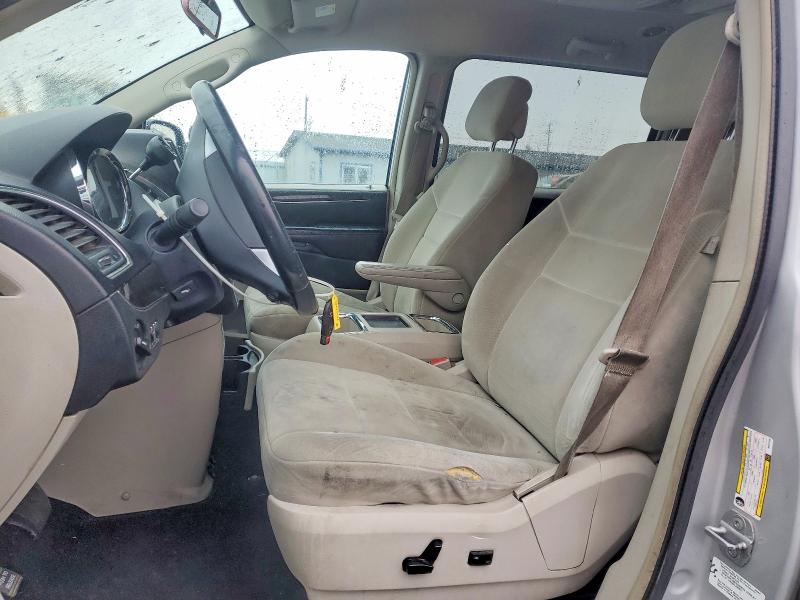 48523146 :رقم المزاد ، 2A4RR5DG4BR687598 vin ، 2011 Chrysler Town & Country مزاد بيع