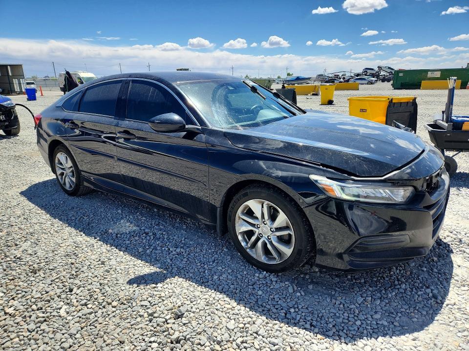 50481666 :رقم المزاد ، 1HGCV1F13JA199305 vin ، 2018 Honda Accord مزاد بيع