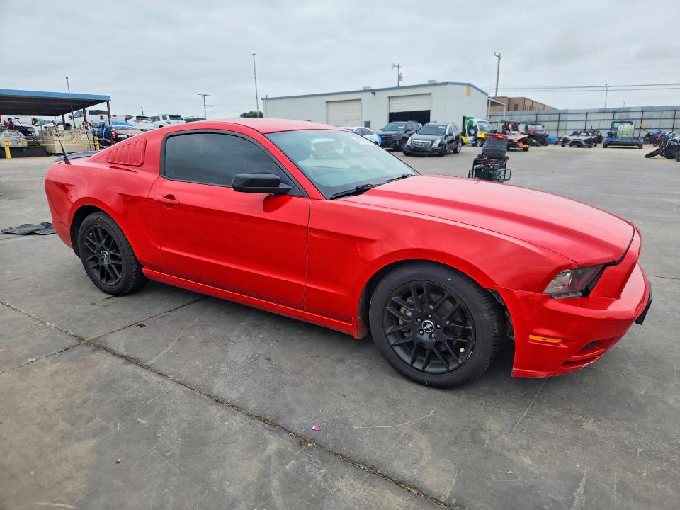 49914276 :رقم المزاد ، 1ZVBP8AM7E5296470 vin ، 2014 Ford Mustang مزاد بيع
