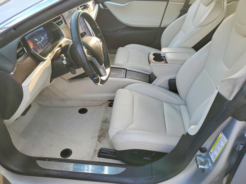 48327806 :رقم المزاد ، 5YJSA1E27HF231691 vin ، 2017 Tesla Model S مزاد بيع