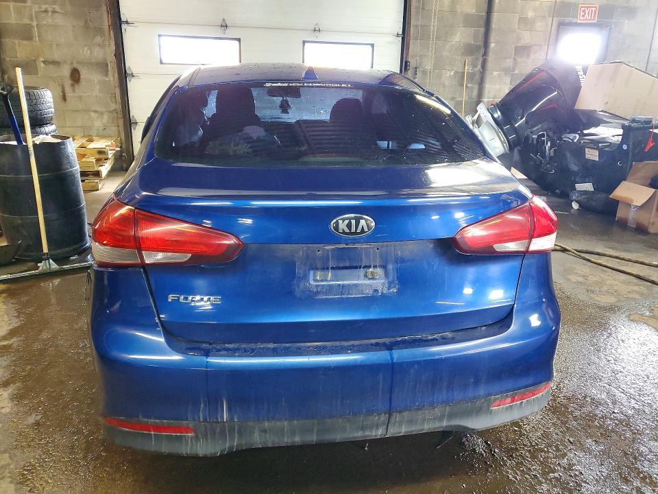 2017 Kia Forte მანქანა იყიდება აუქციონზე, vin: 3KPFL4A78HE007169, აუქციონის ნომერი: 47946416