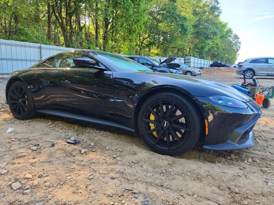 49904326 :رقم المزاد ، SCFSMGAW1LGN03087 vin ، 2020 Aston Martin Vantage مزاد بيع