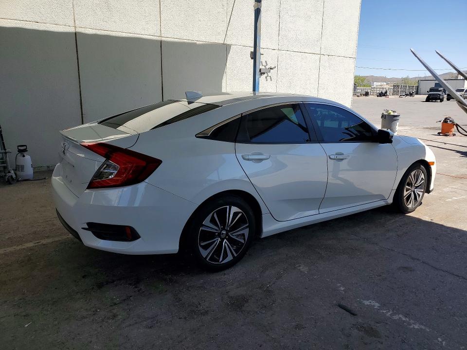 49038266 :رقم المزاد ، 19XFC1F32HE025879 vin ، 2017 Honda Civic مزاد بيع