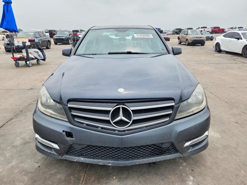 2014 Mercedes Benz C მანქანა იყიდება აუქციონზე, vin: WDDGF8AB6EG235373, აუქციონის ნომერი: 51650886