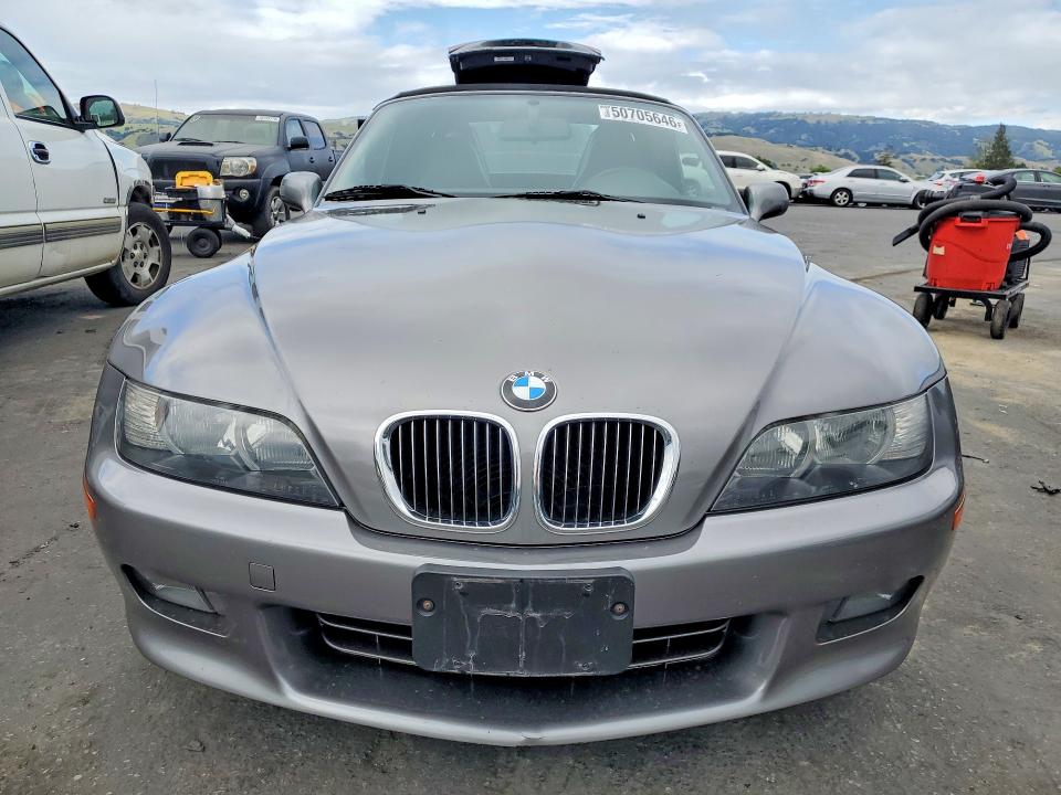 50705646 :رقم المزاد ، 4USCN53412LJ60409 vin ، 2002 Bmw Z3 مزاد بيع