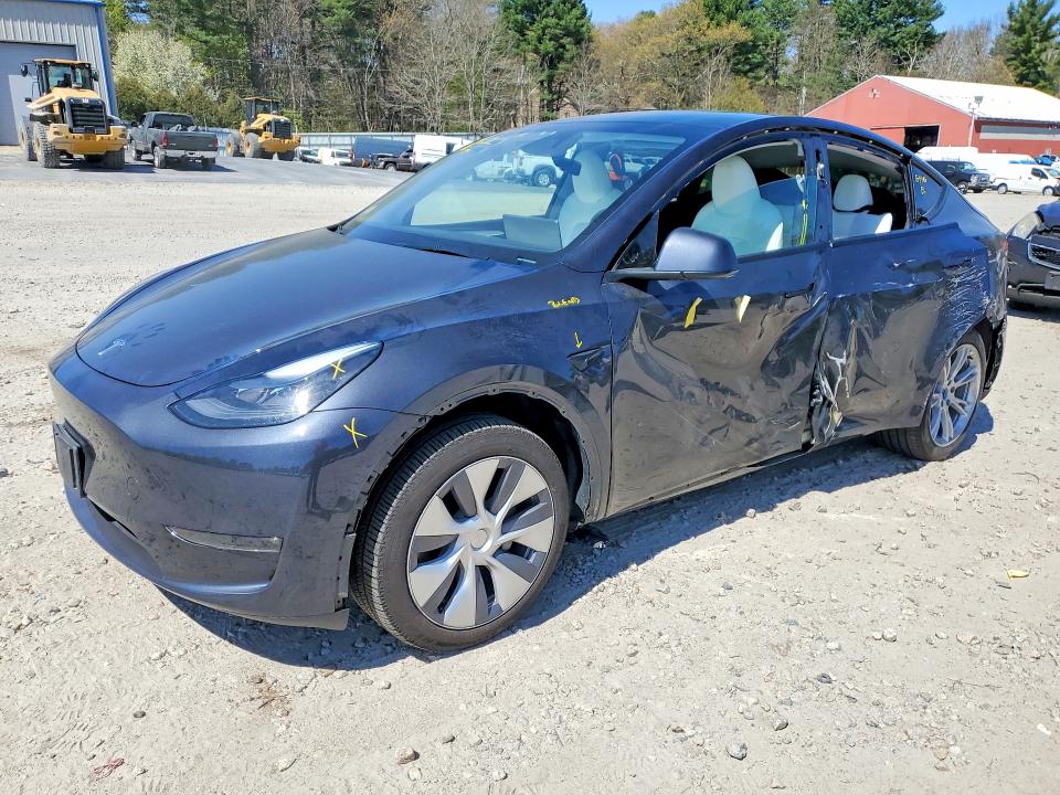 Продаж на аукціоні авто 2024 Tesla Model Y, vin: 7SAYGDEE0RA236186, номер лоту: 51450256