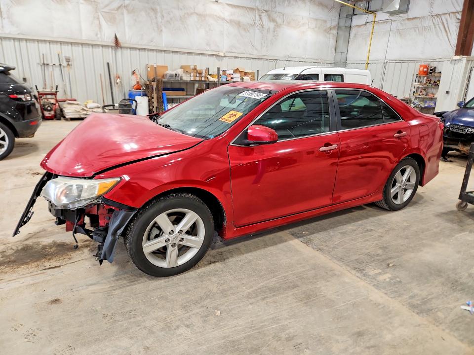 51560196 :رقم المزاد ، 4T1BF1FK3EU798978 vin ، 2014 Toyota Camry مزاد بيع