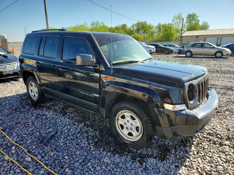 51102136 :رقم المزاد ، 1C4NJPBA3GD783593 vin ، 2016 Jeep Patriot مزاد بيع