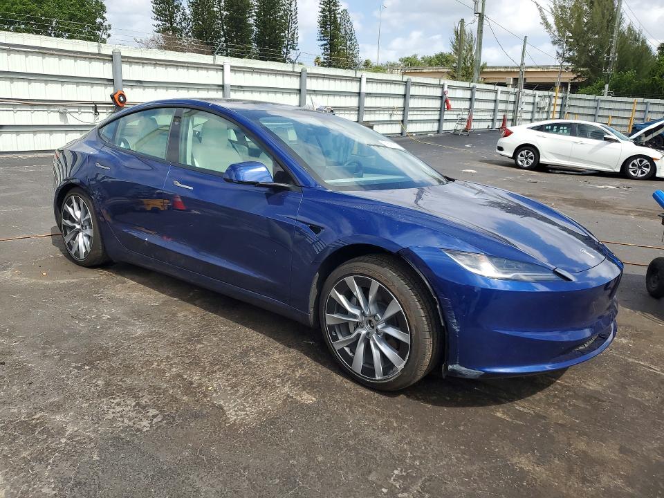 50586986 :رقم المزاد ، 5YJ3E1EBXSF937618 vin ، 2025 Tesla Model 3 مزاد بيع