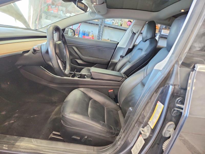 50403386 :رقم المزاد ، 5YJ3E1EB2JF114034 vin ، 2018 Tesla Model 3 مزاد بيع