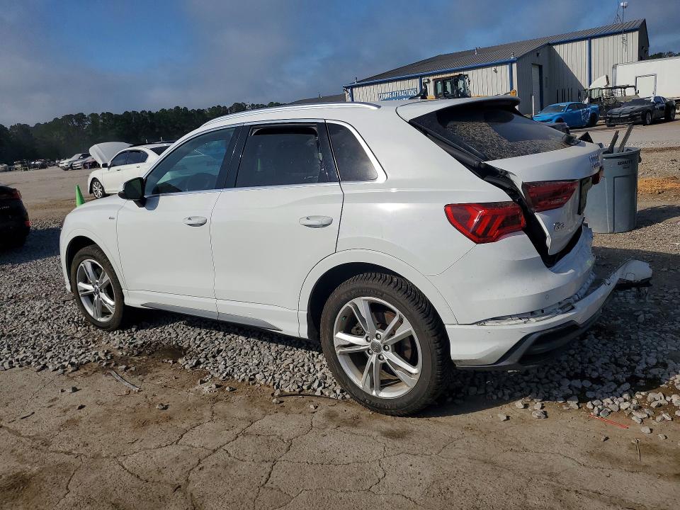 50260136 :رقم المزاد ، WA1DECF35L1102845 vin ، 2020 Audi Q3 مزاد بيع