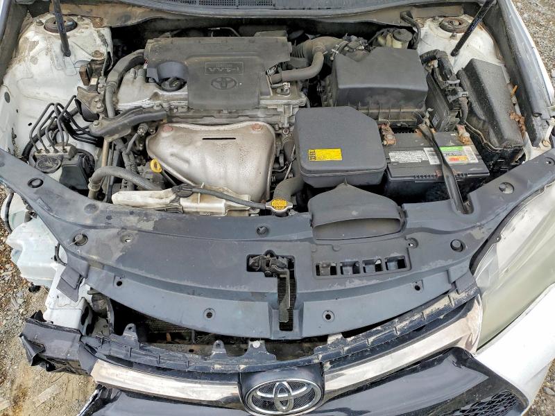 51513646 :رقم المزاد ، 4T1BF1FKXFU950174 vin ، 2015 Toyota Camry مزاد بيع
