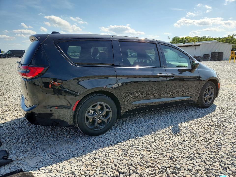 Продажа на аукционе авто 2023 Chrysler Pacifica, vin: 2C4RC1L70PR501743, номер лота: 50130846