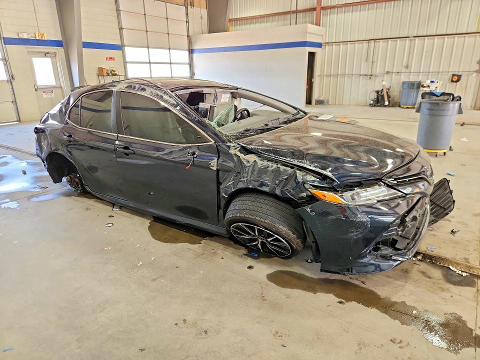 50335856 :رقم المزاد ، 4T1C11AK8LU989951 vin ، 2020 Toyota Camry مزاد بيع