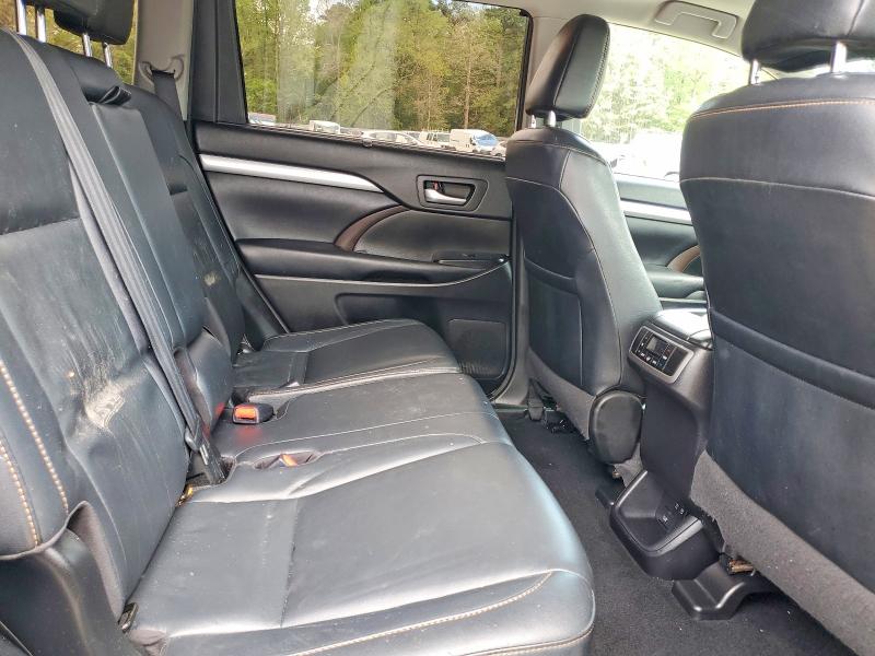 2018 Toyota Highlander მანქანა იყიდება აუქციონზე, vin: 5TDJZRFH3JS833253, აუქციონის ნომერი: 50329666