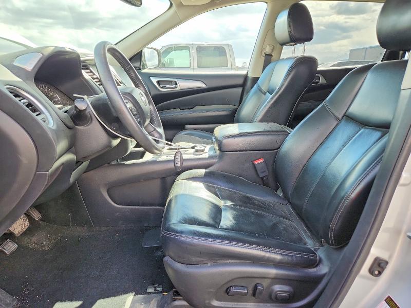 50996276 :رقم المزاد ، 5N1DR2MM5HC905856 vin ، 2017 Nissan Pathfinder مزاد بيع