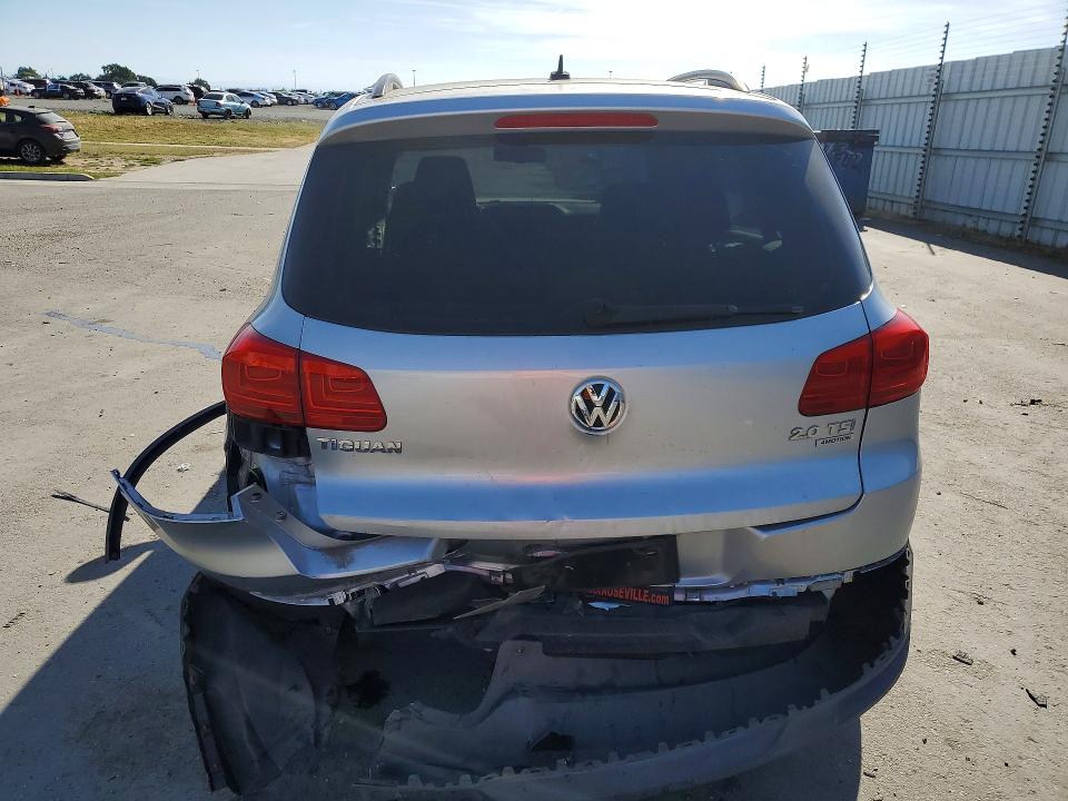 Продажа на аукционе авто 2016 Volkswagen Tiguan, vin: WVGAV7AXXGK000379, номер лота: 49106136