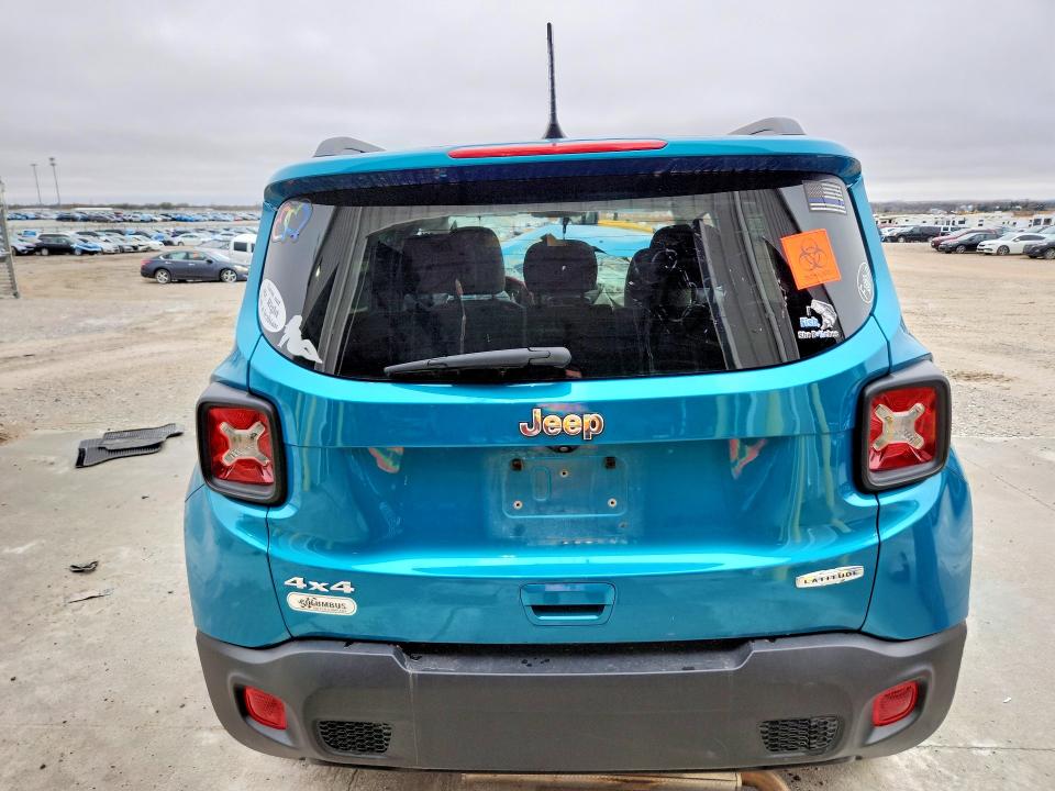 47040016 :رقم المزاد ، ZACNJDB10NPN72233 vin ، 2022 Jeep Renegade مزاد بيع